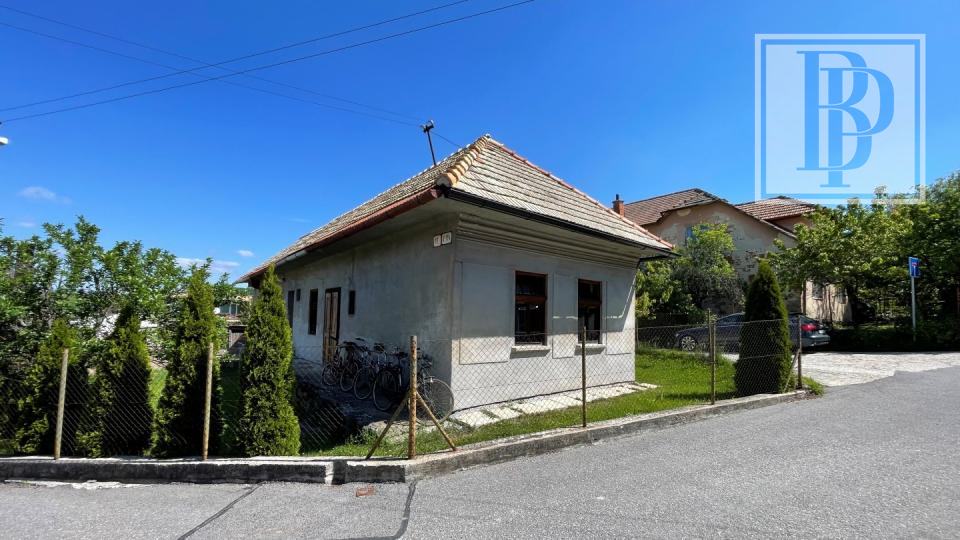 Starší rodinný dom vhodný na chalupu – Malá Lehôtka, pozemok 636 m²
