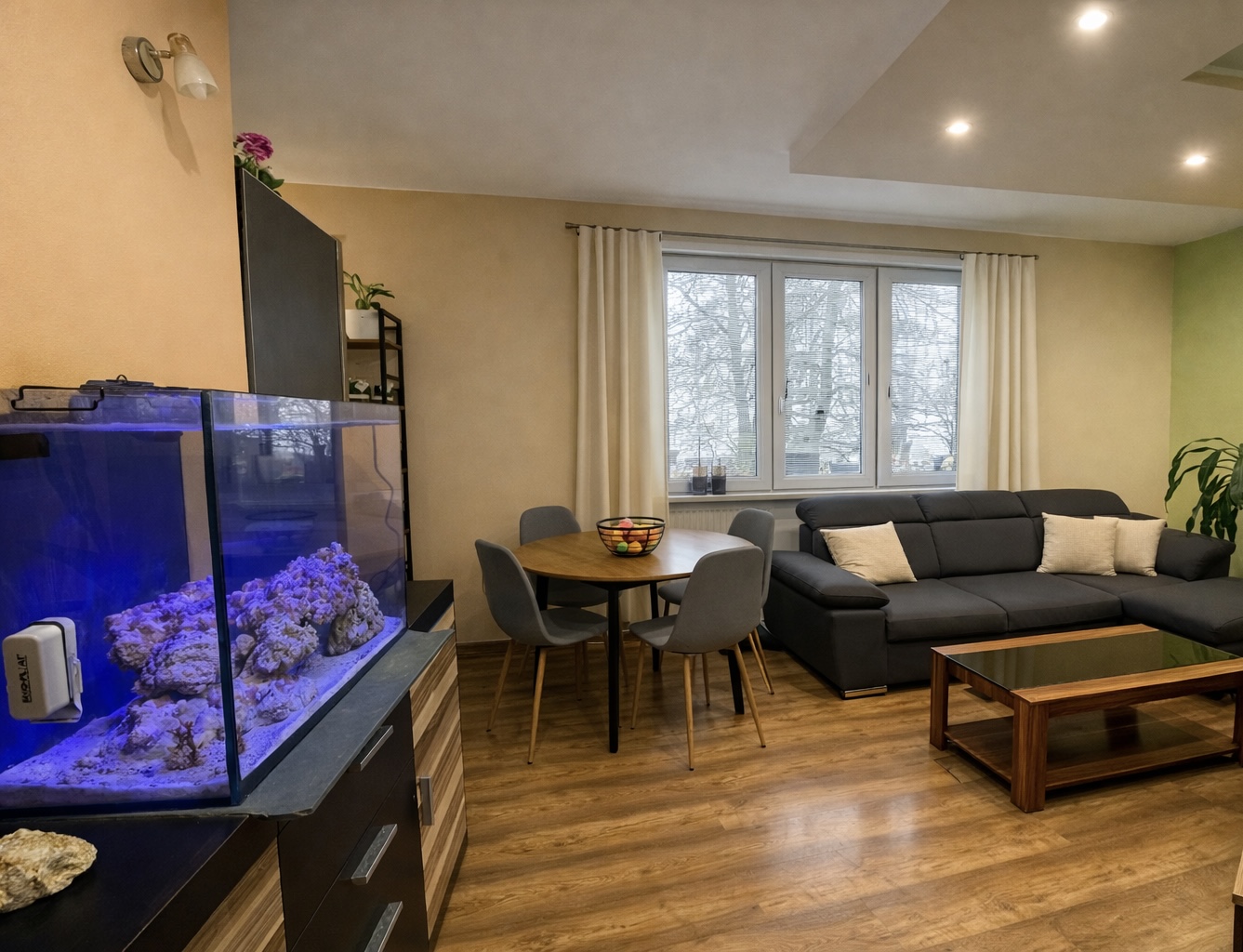 41863988-BEC6-4AAC-BC2D-147F5C847D63