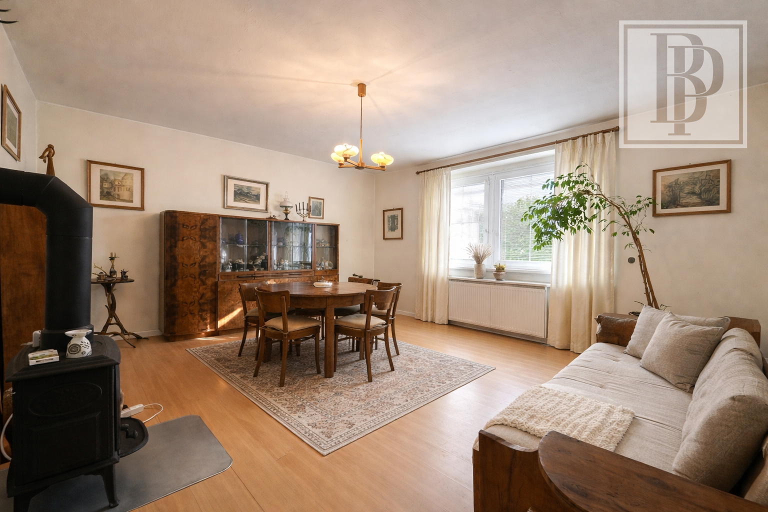 63BAC8F5-719A-44CD-BFE2-5A97285F593A