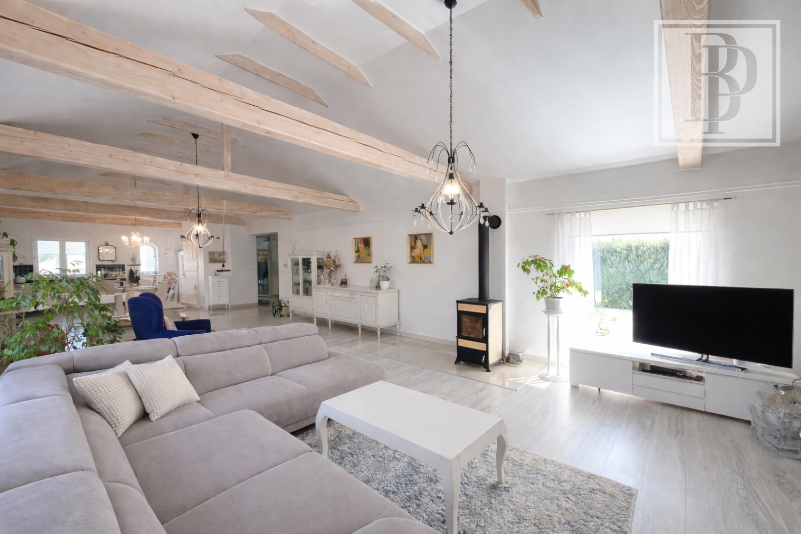 4188A30F-3E46-41D0-BC90-7785D6695188 (Large)